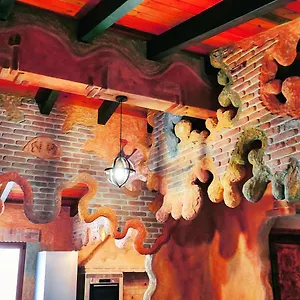  Pensión Casa Gaudi - House &